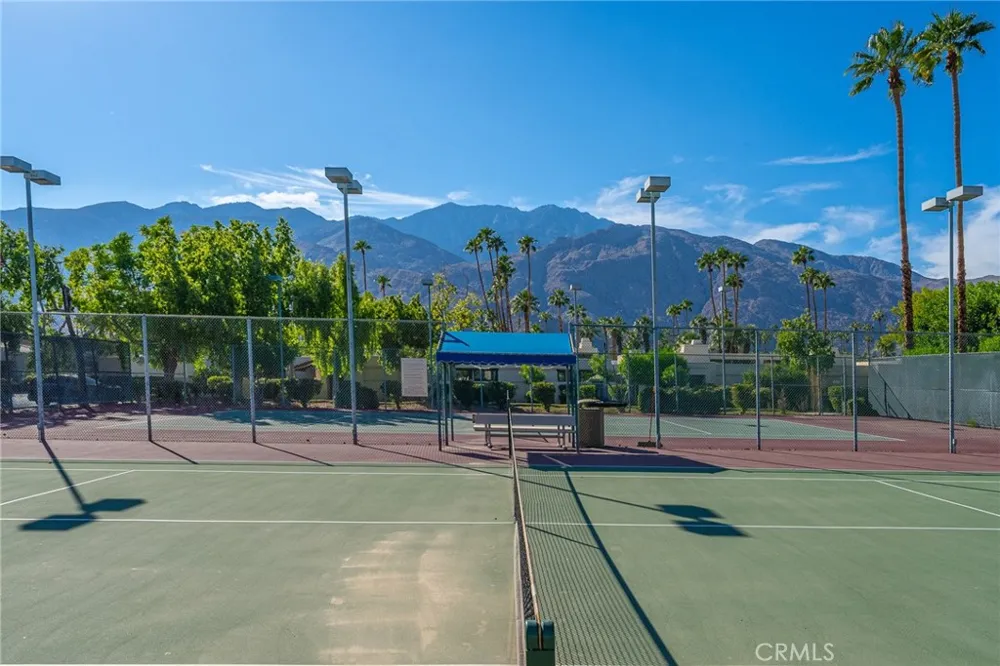 2007 E Columbard Palm Springs, CA 92264