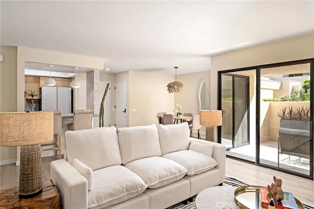 2007 E Columbard Palm Springs, CA 92264