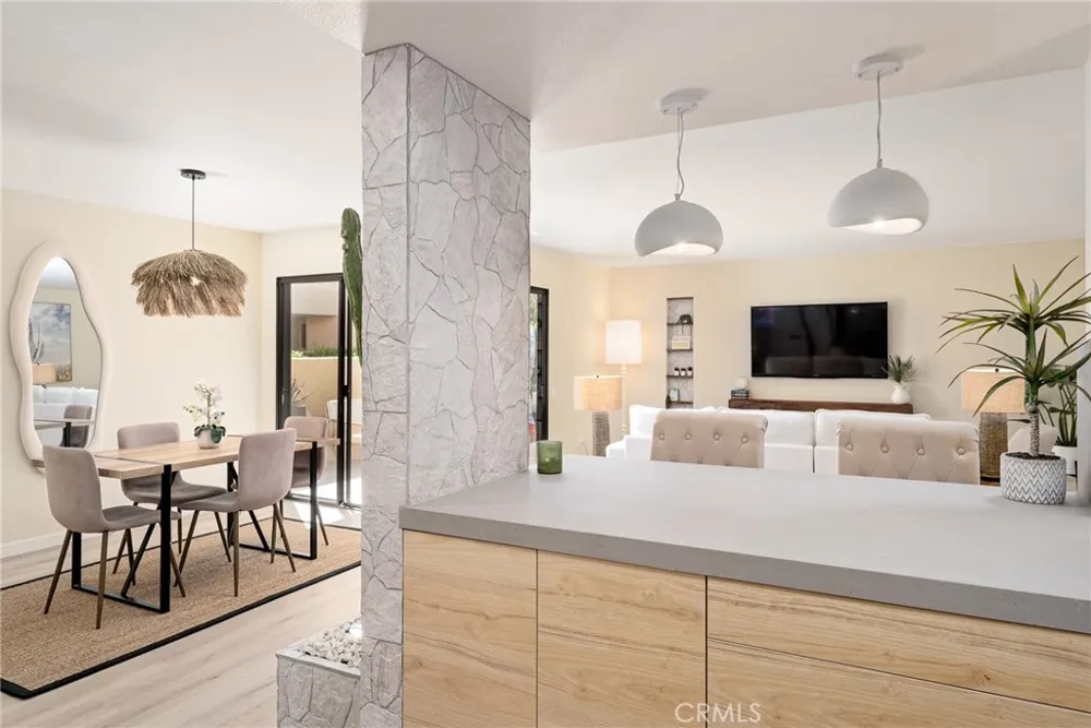 2007 E Columbard Palm Springs, CA 92264