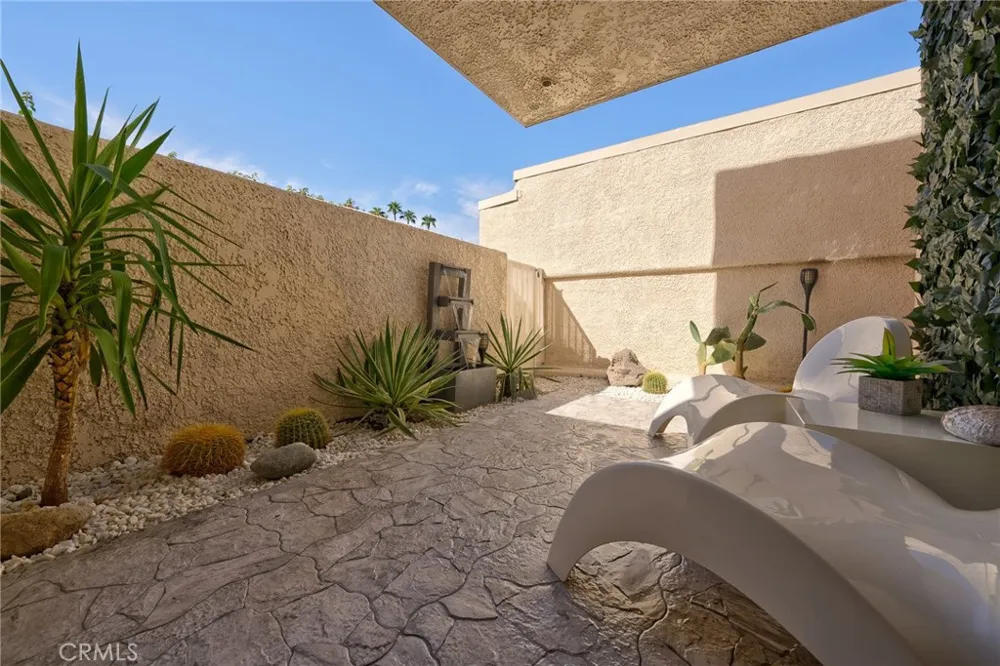 2007 E Columbard Palm Springs, CA 92264