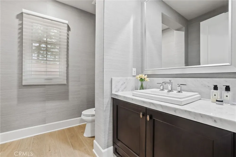 109 Andirons Irvine, CA 92602