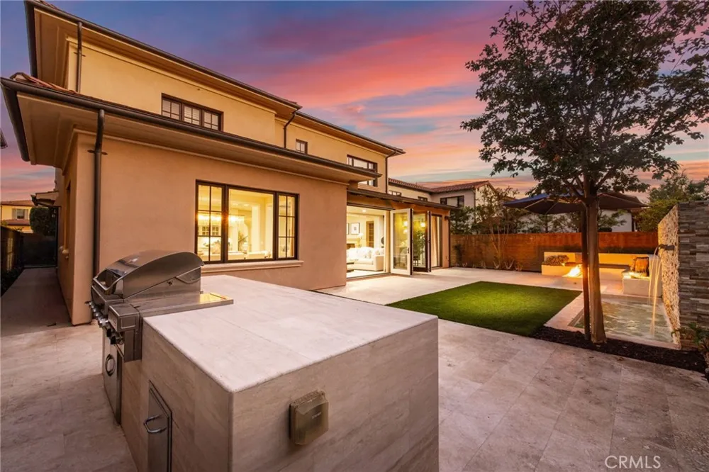109 Andirons Irvine, CA 92602