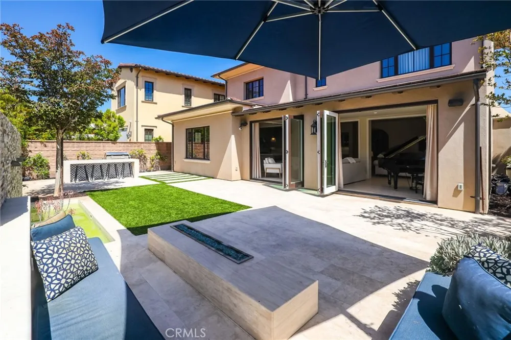 109 Andirons Irvine, CA 92602