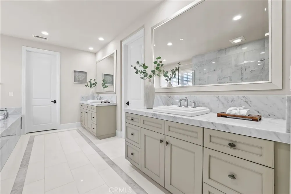 109 Andirons Irvine, CA 92602