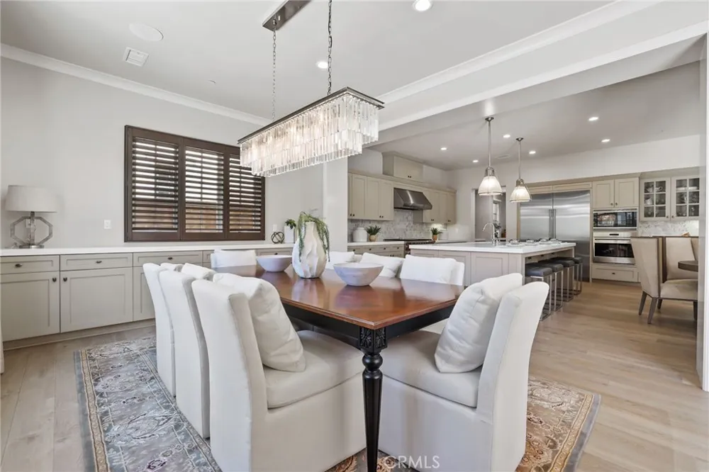 109 Andirons Irvine, CA 92602