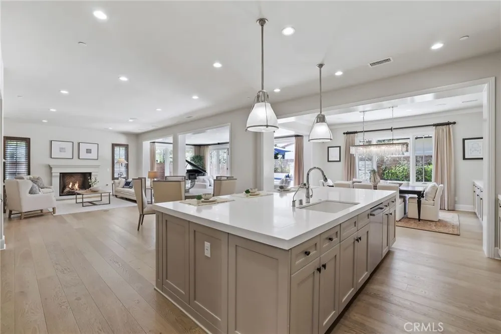109 Andirons Irvine, CA 92602
