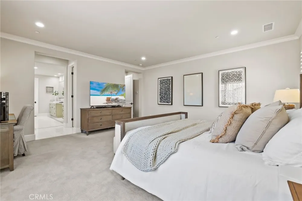 109 Andirons Irvine, CA 92602