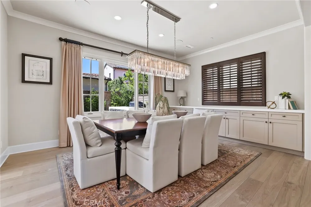 109 Andirons Irvine, CA 92602