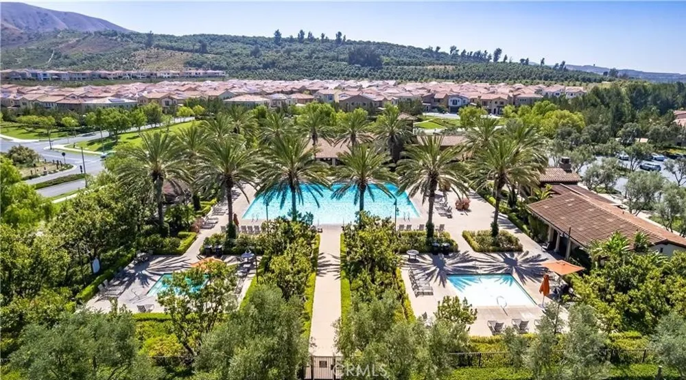 109 Andirons Irvine, CA 92602