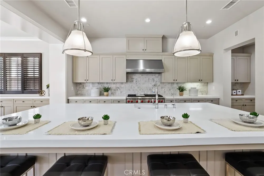 109 Andirons Irvine, CA 92602