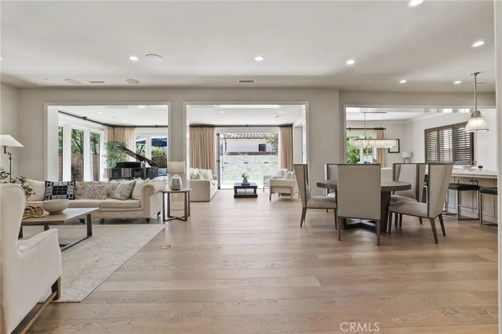 109 Andirons Irvine, CA 92602