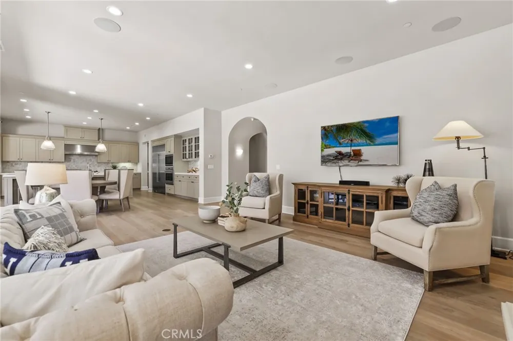 109 Andirons Irvine, CA 92602