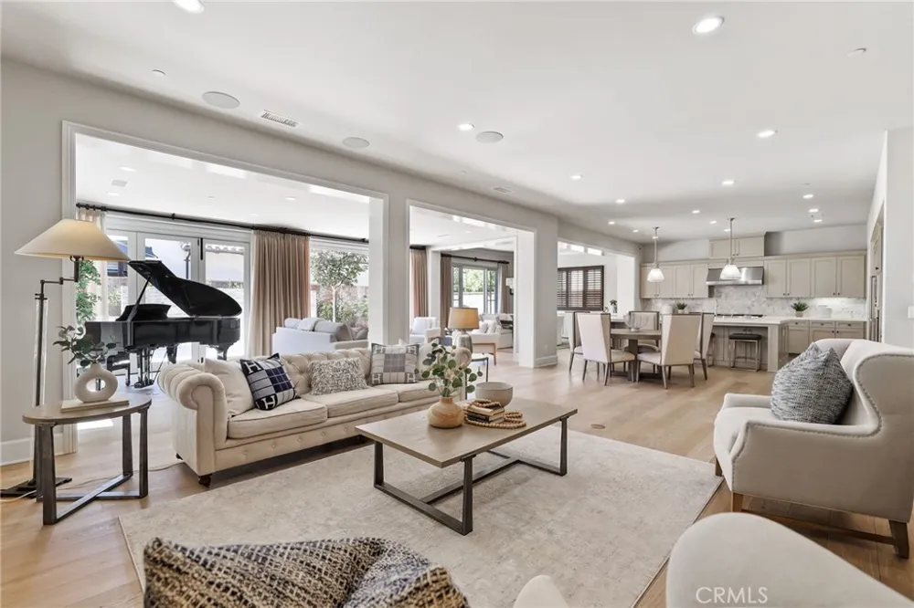 109 Andirons Irvine, CA 92602