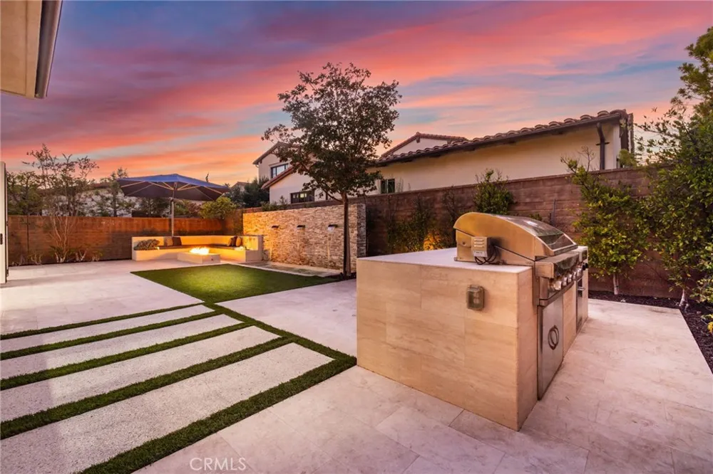 109 Andirons Irvine, CA 92602