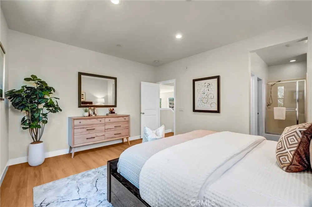 104 Borrego Irvine, CA 92618