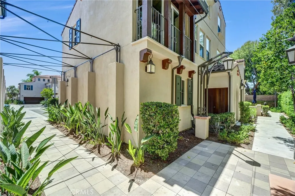 104 Borrego Irvine, CA 92618