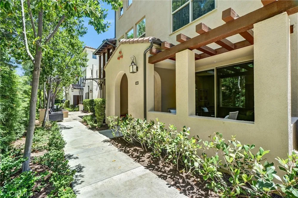 104 Borrego Irvine, CA 92618