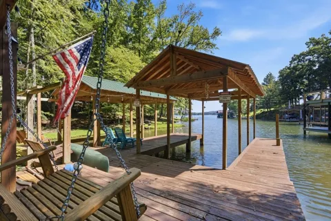 210 Sunset Ct