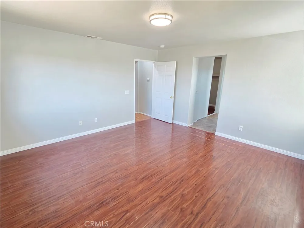 15338 Baxter Street Victorville, CA 92394