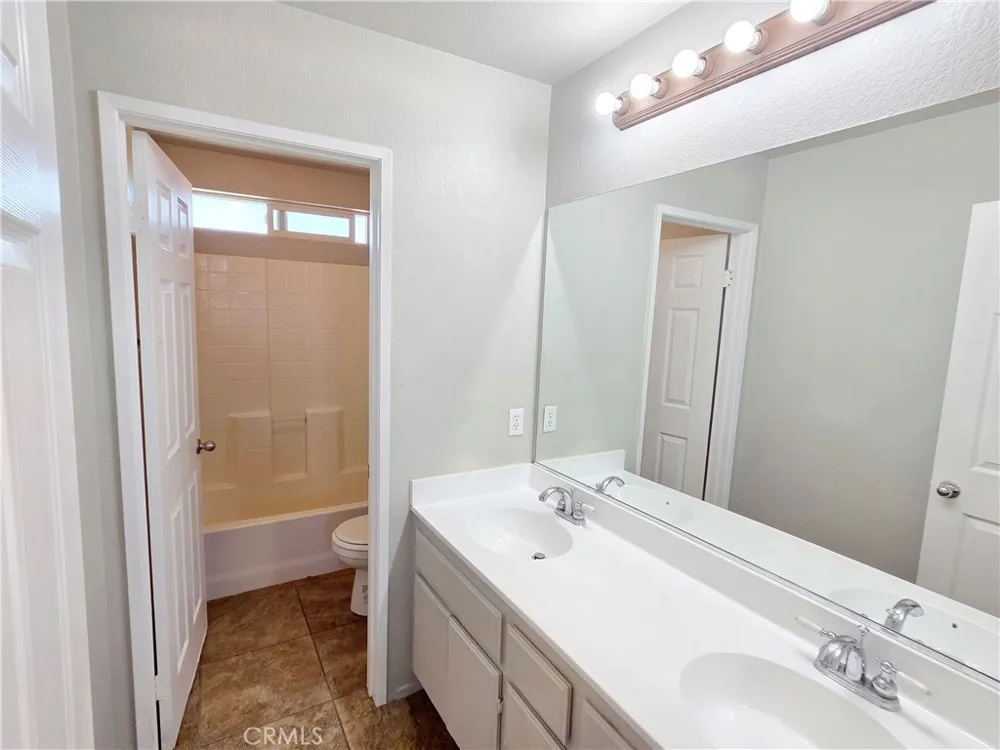 15338 Baxter Street Victorville, CA 92394