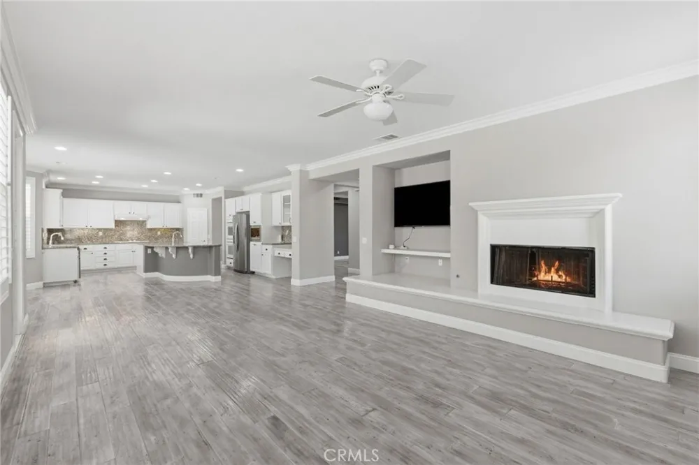 1568 Vandagriff Corona, CA 92883