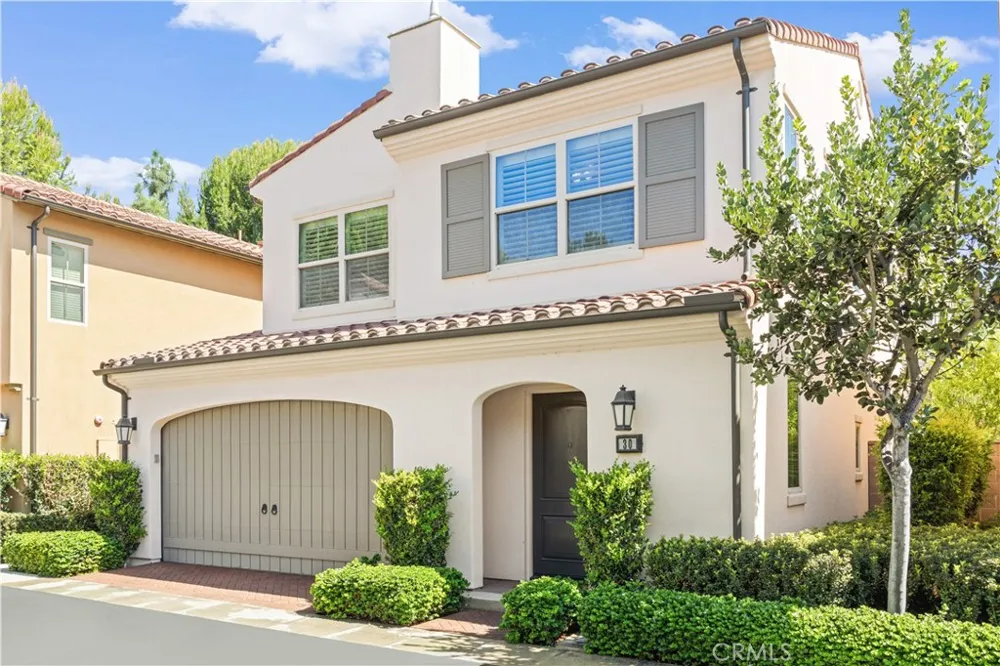 30 Larkfield Irvine, CA 92620