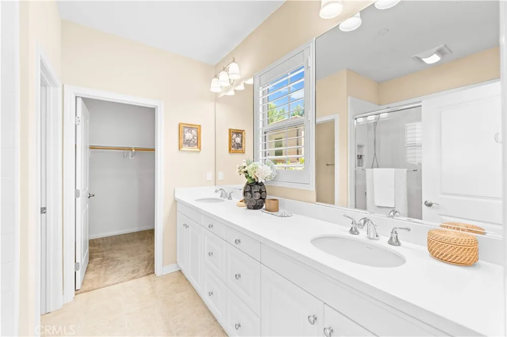 30 Larkfield Irvine, CA 92620
