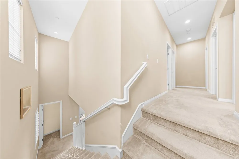 30 Larkfield Irvine, CA 92620