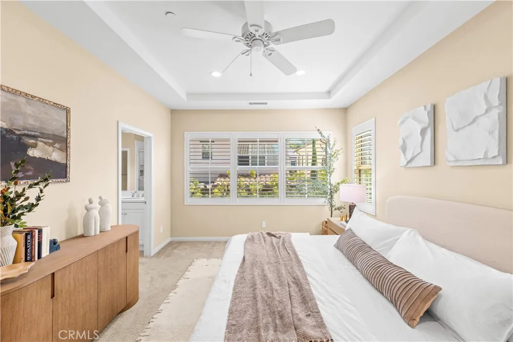 30 Larkfield Irvine, CA 92620