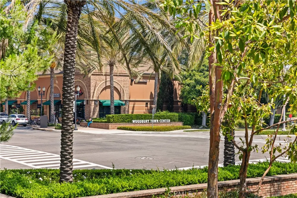 30 Larkfield Irvine, CA 92620