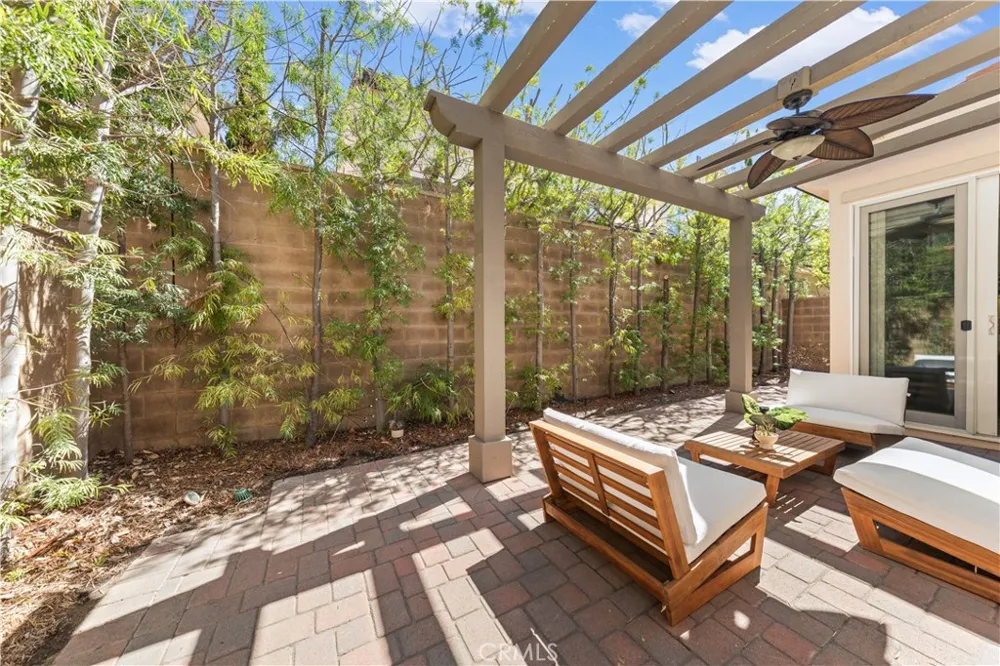 30 Larkfield Irvine, CA 92620