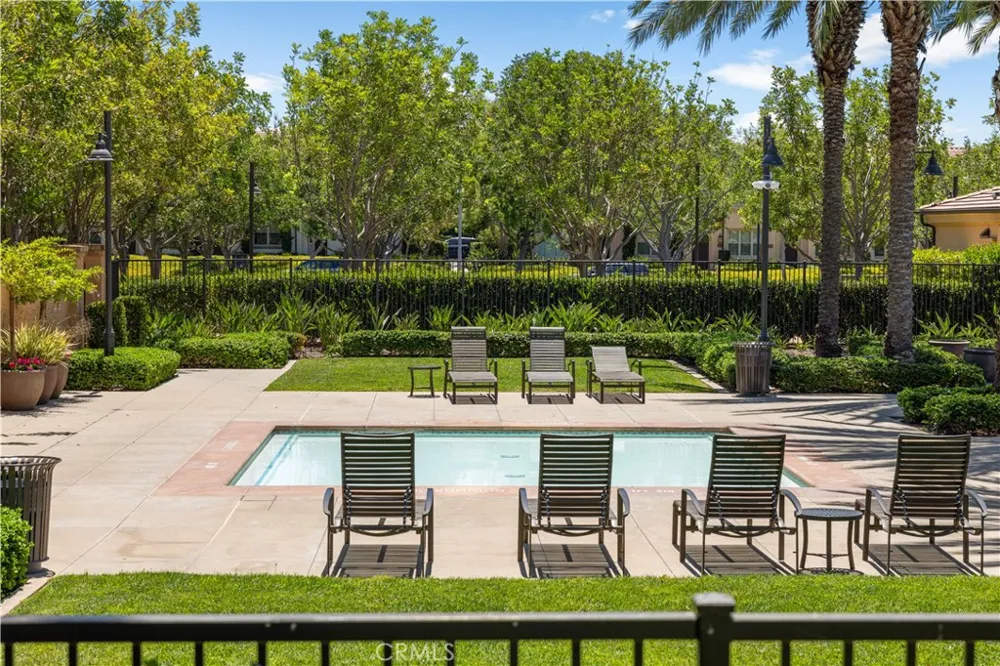 30 Larkfield Irvine, CA 92620