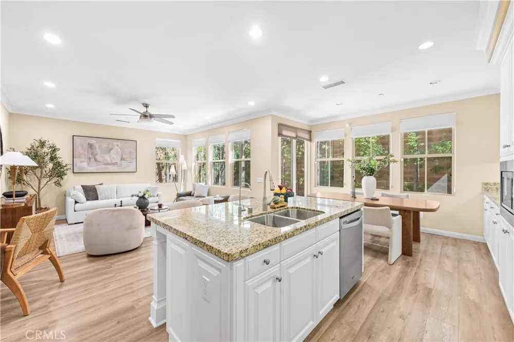 30 Larkfield Irvine, CA 92620