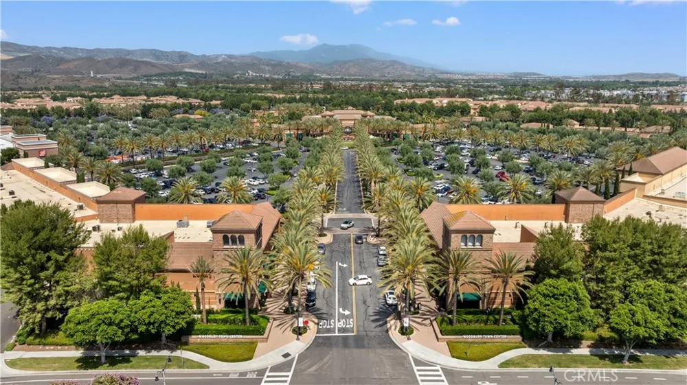 30 Larkfield Irvine, CA 92620