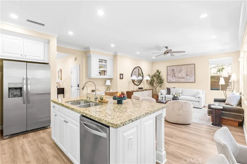 30 Larkfield Irvine, CA 92620
