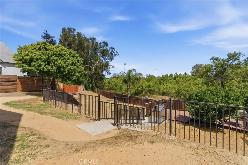 1437 W I Wilmington, CA 90744