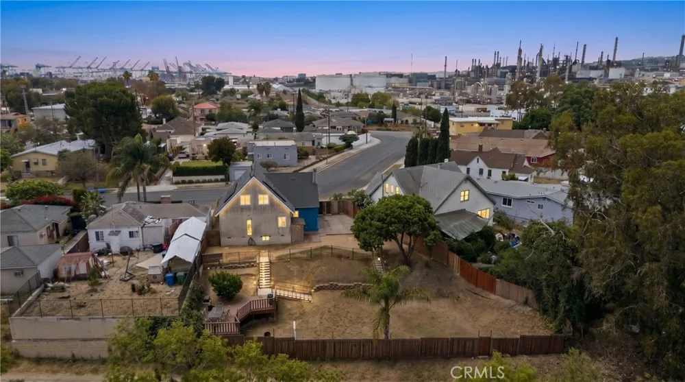 1437 W I Wilmington, CA 90744