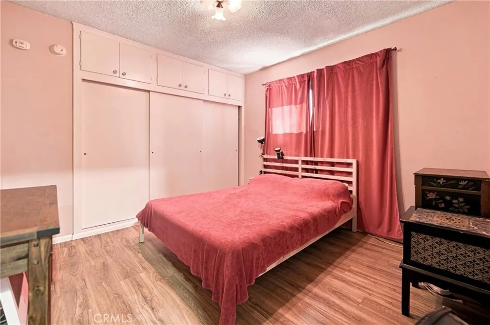 1437 W I Wilmington, CA 90744