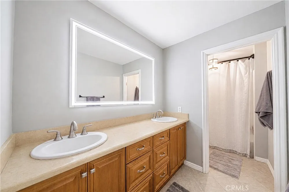 23472 Via Chiripa Mission Viejo, CA 92691