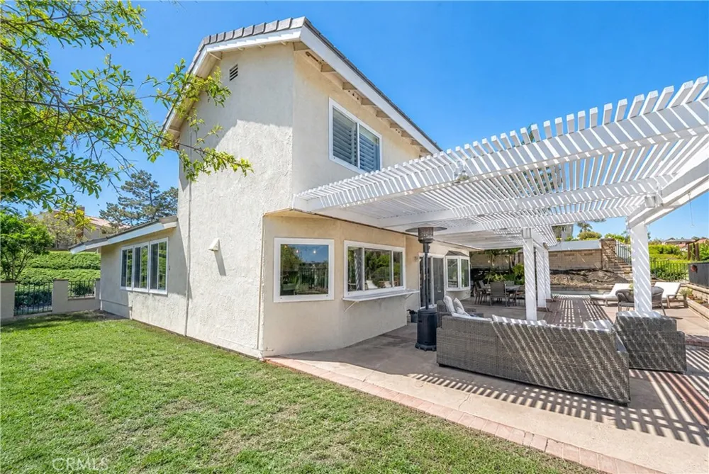 23472 Via Chiripa Mission Viejo, CA 92691