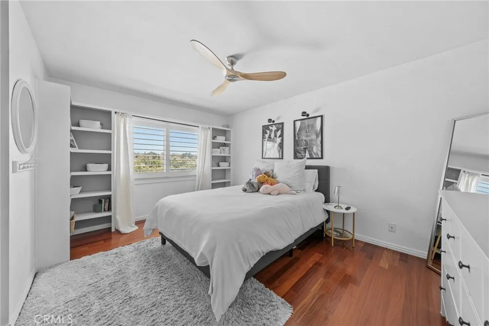 23472 Via Chiripa Mission Viejo, CA 92691