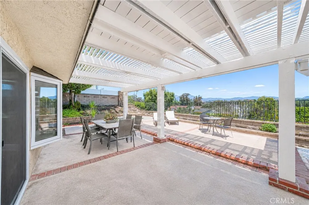 23472 Via Chiripa Mission Viejo, CA 92691