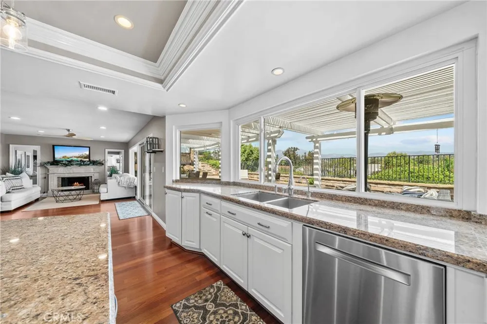 23472 Via Chiripa Mission Viejo, CA 92691