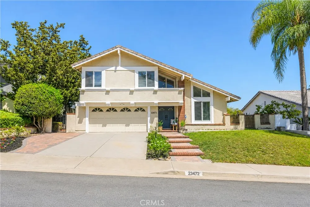 23472 Via Chiripa Mission Viejo, CA 92691