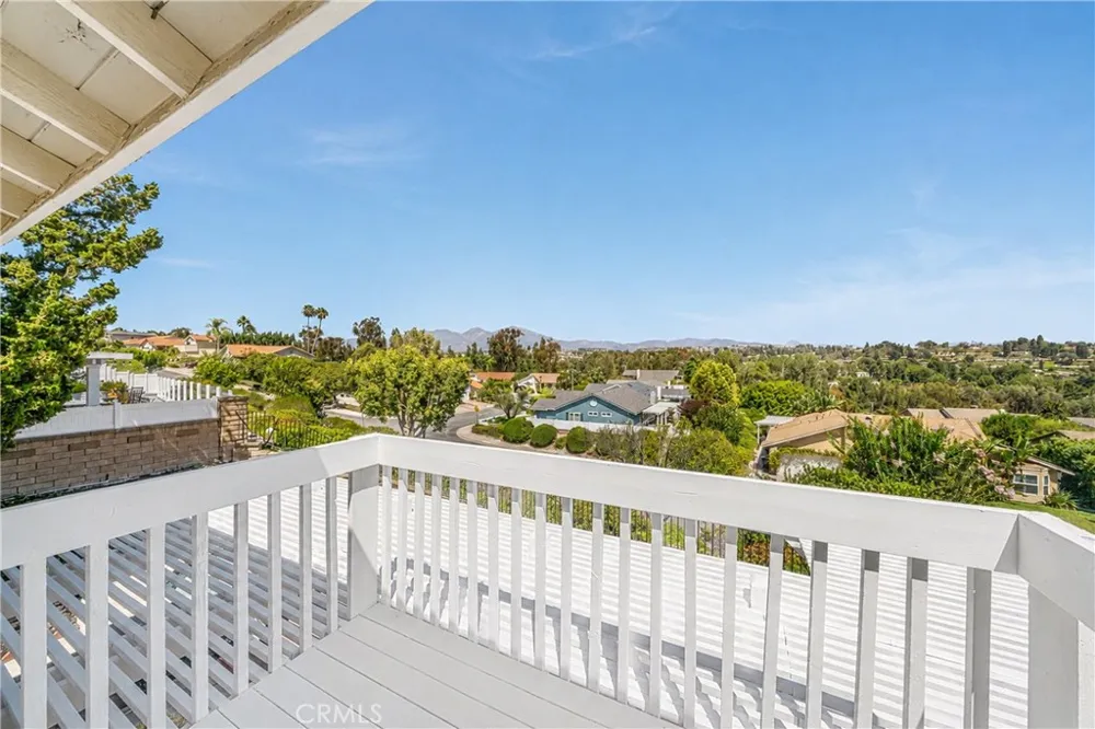 23472 Via Chiripa Mission Viejo, CA 92691