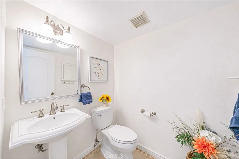 23472 Via Chiripa Mission Viejo, CA 92691