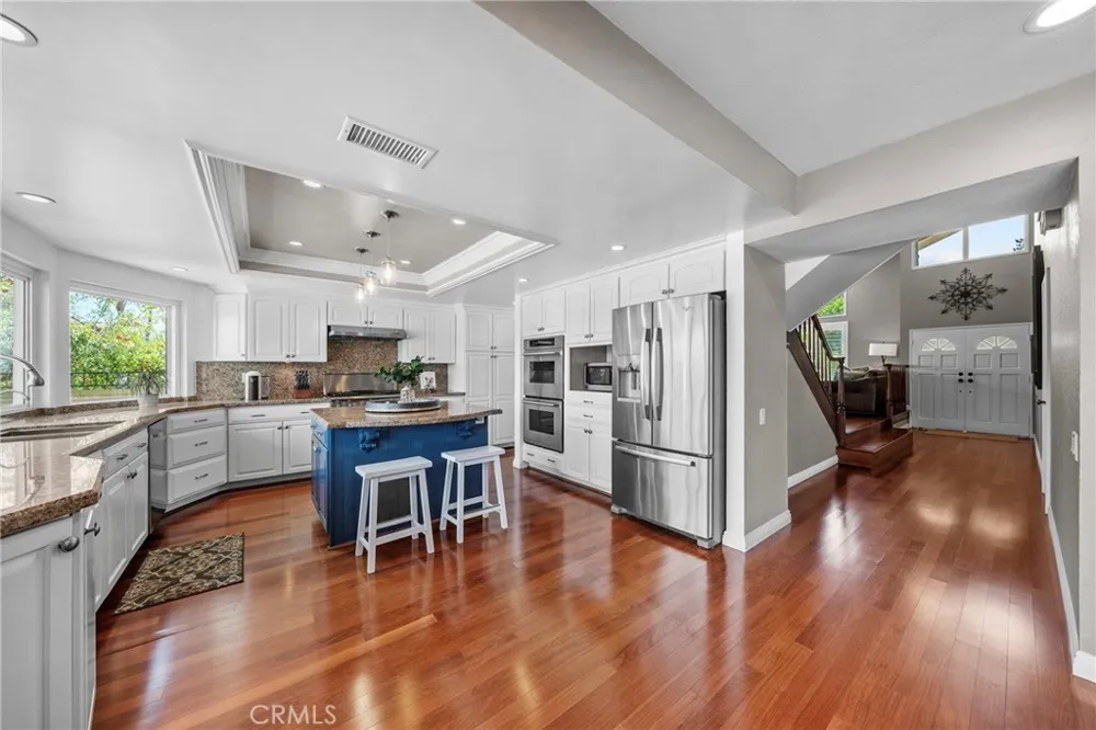 23472 Via Chiripa Mission Viejo, CA 92691