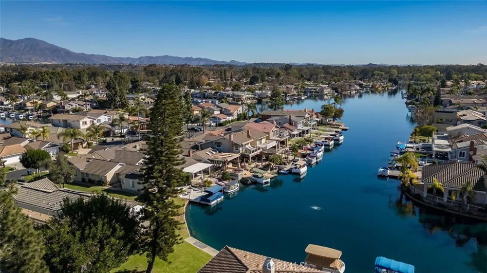 24218 Ontario Lane Lake Forest, CA 92630