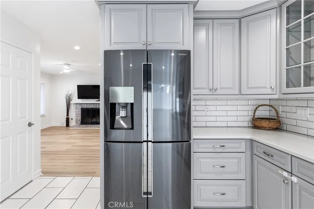 24961 Express Laguna Hills, CA 92653