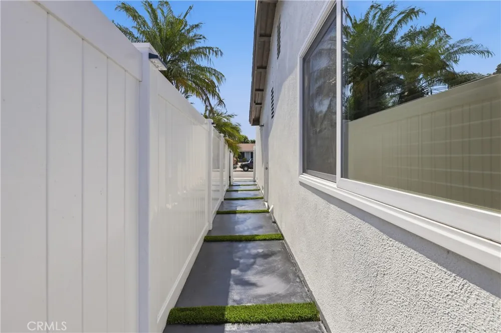 24961 Express Laguna Hills, CA 92653
